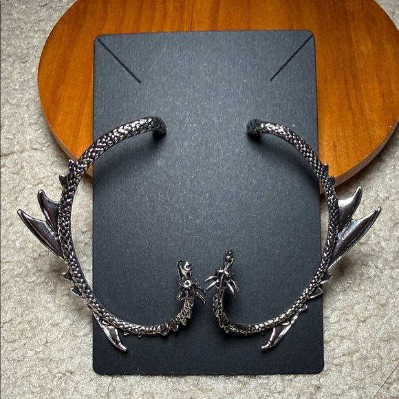 Jewelry - Dragon Design Silver Earrings.
